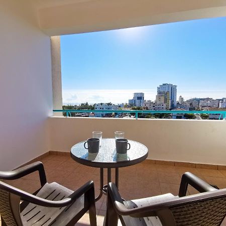 Off Course Seaview Apartment Ларнака Екстер'єр фото