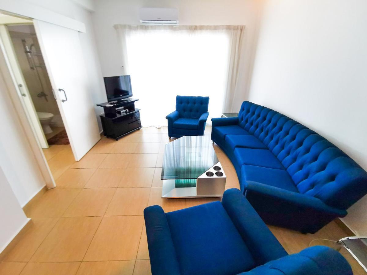 Off Course Seaview Apartment Ларнака Екстер'єр фото